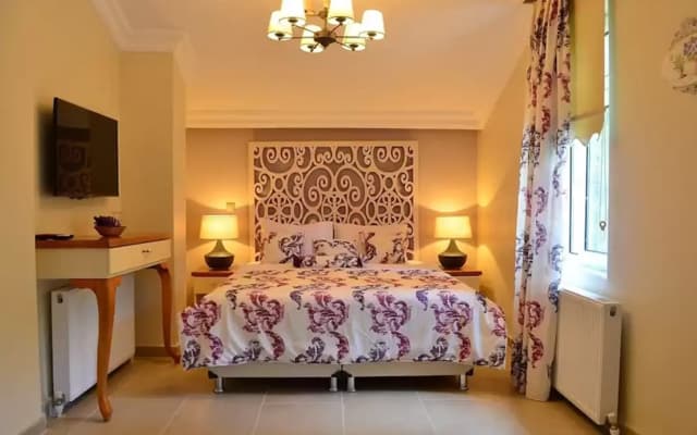 Sweet Home River Hotel