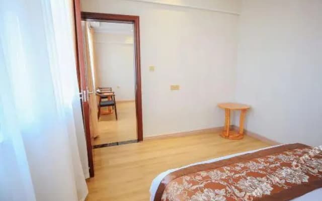 Baihui Holiday Hotel