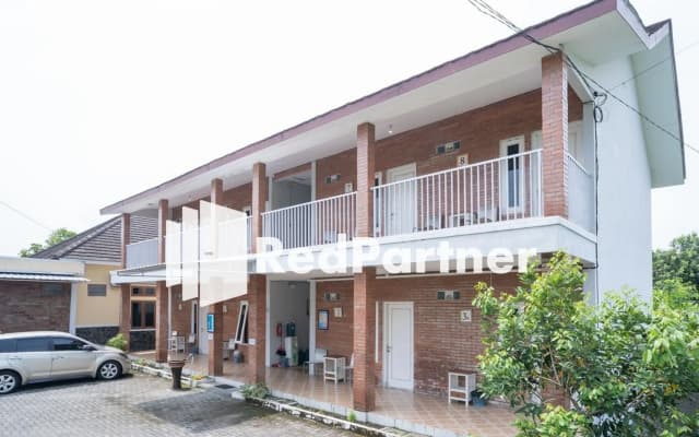 House Acasia Syariah RedPartner