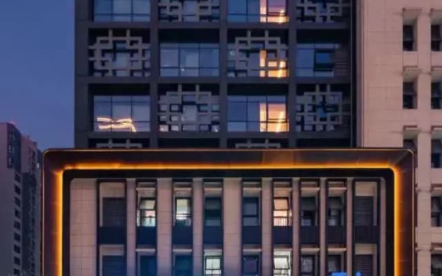 JI Hotel (Xichang Qionghai 17 Degrees Wanda Plaza)