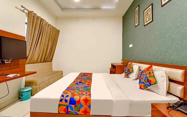 Fabhotel Prime Square 36