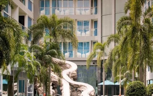 Azure Hotel Pattaya