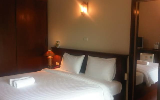 Phaya Inn