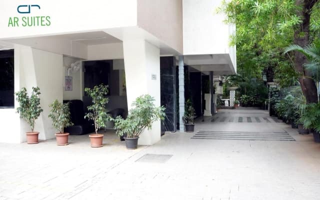 AR Suites Fontana Bay