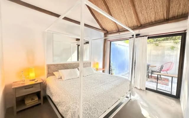 Curiol Boutique Hotel & Lounge