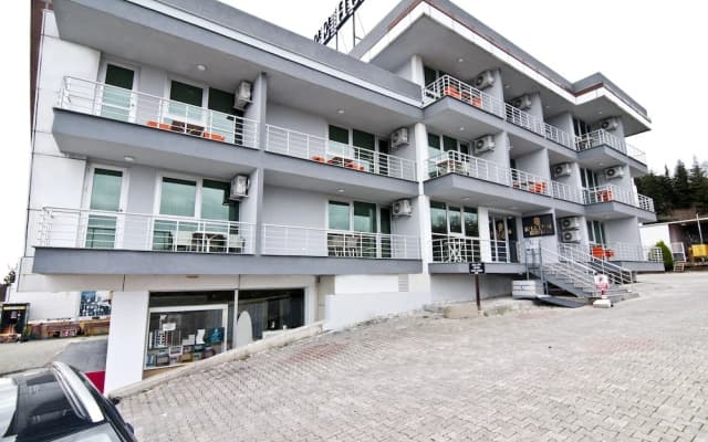 Hi̇ll Li̇fe Hotel