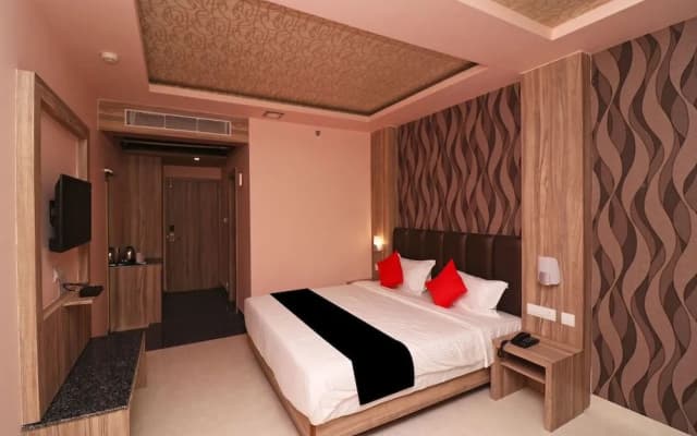 Capital O 27765 Hotel Vip Square