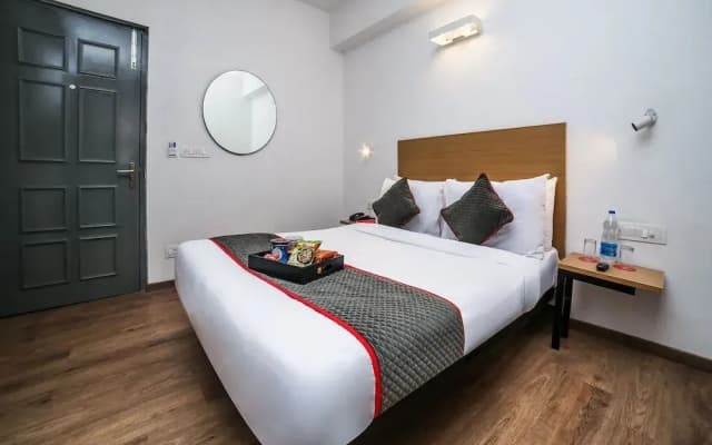 Townhouse Gomti Nagar By OYO Rooms