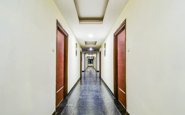Super Townhouse Red Hills Lakdikapul Formerly Sitara Grand
