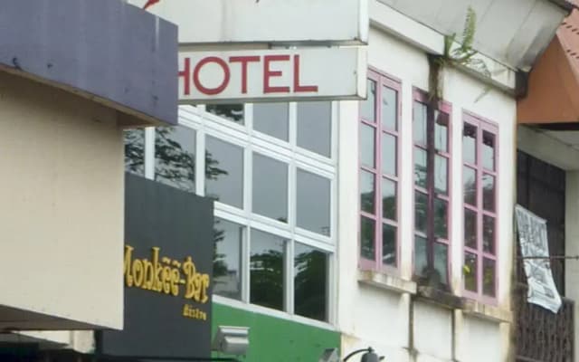 Hotel 98