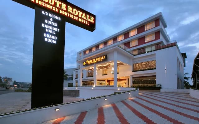 Tribute Royale