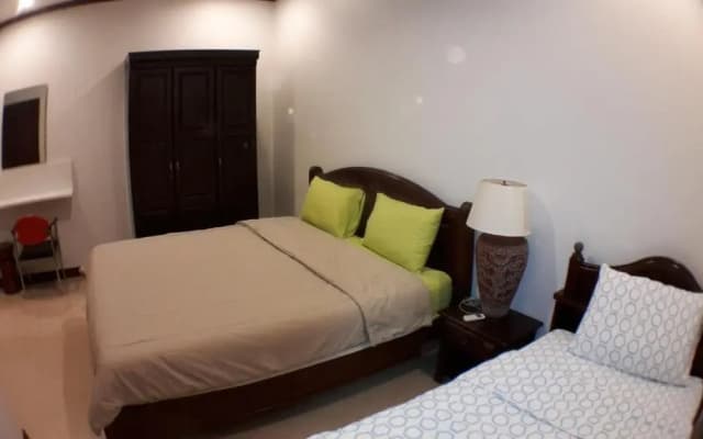Peony Villa, 3 Bedroom Beachfront Pool Villa