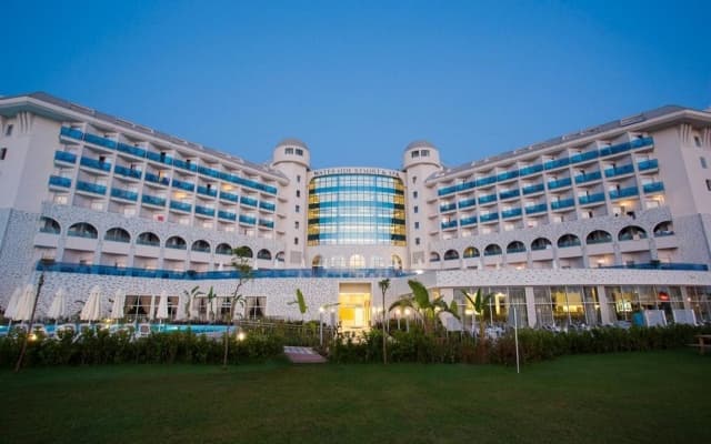 Water Side Resort & Spa