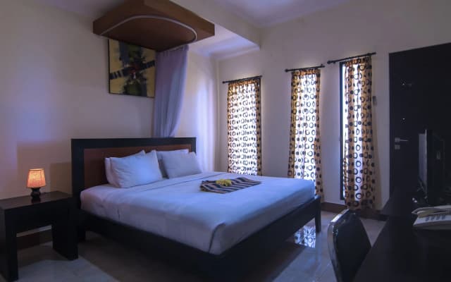 Aman Gati Hotel Lakey