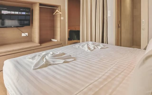 Borneotel the Shore KK by CHG