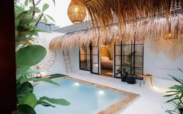 Hola Villa Jogja with Privatepool