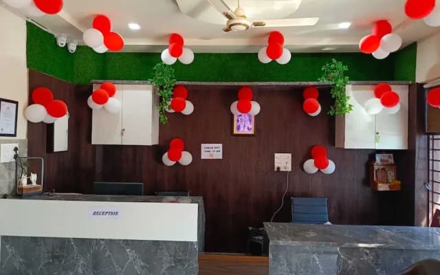 Shri Girraj Residency