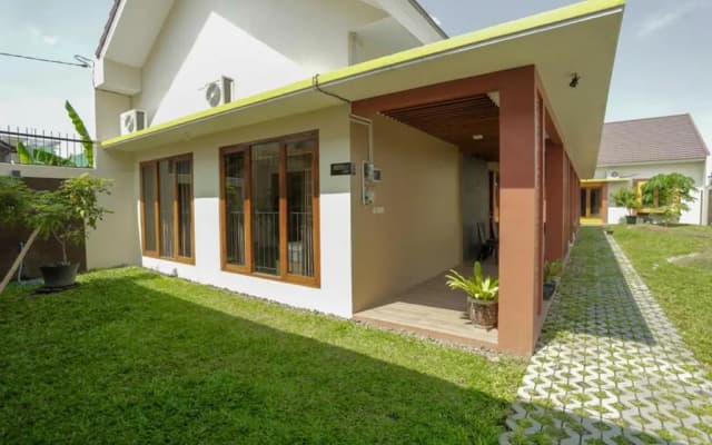 IDR Green Guest House Syariah by Reddoorz