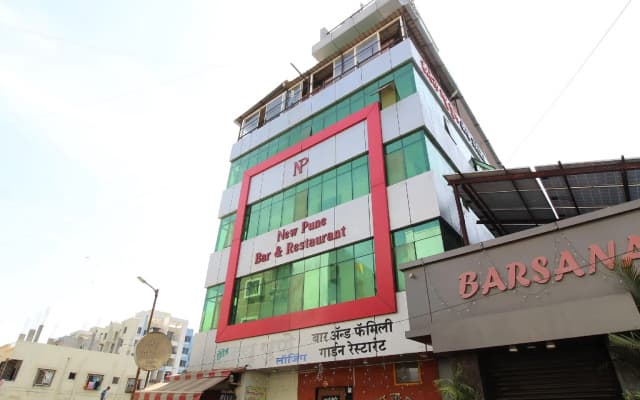 OYO 39998 New Pune Residency