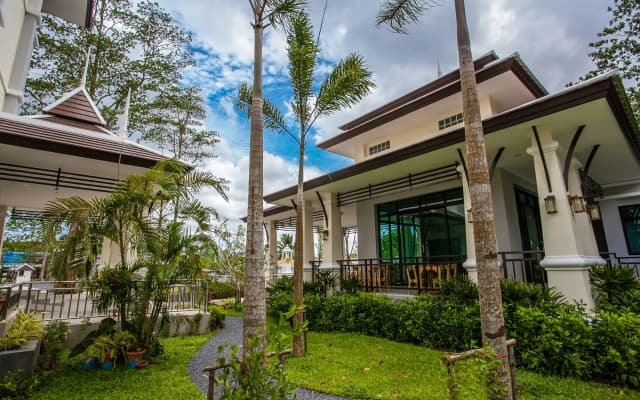 Wanarom Residence Hotel