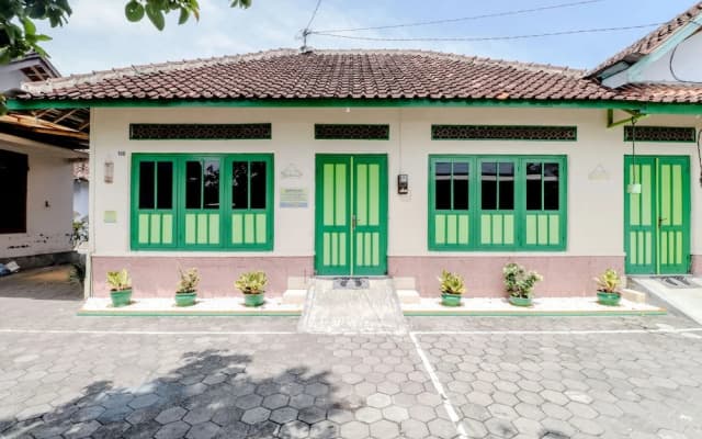 Bahagia Sederhana Home Stay - Hostel