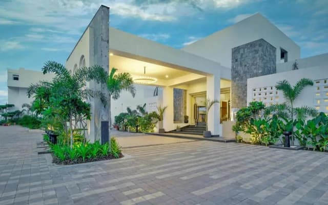 Pramod Lands End Resort, a Member of Radisson Individuals