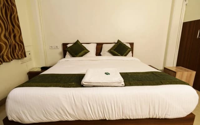 Seasons Service Apartments Hotel Pune