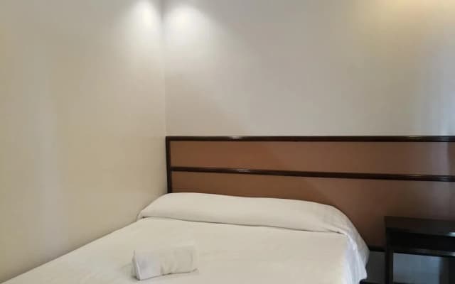 Tagaytay Haven Hotel Mendez
