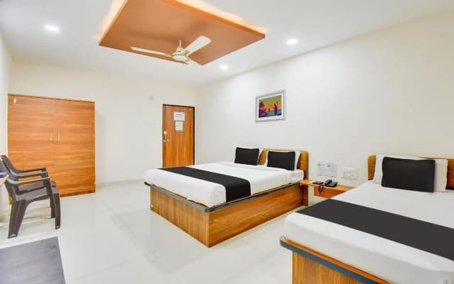 Fabhotel Grand Executive