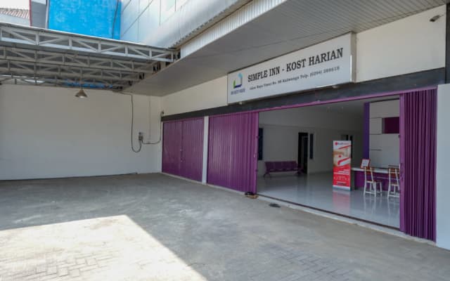 RedDoorz near Alun Alun Kaliwungu Kendal