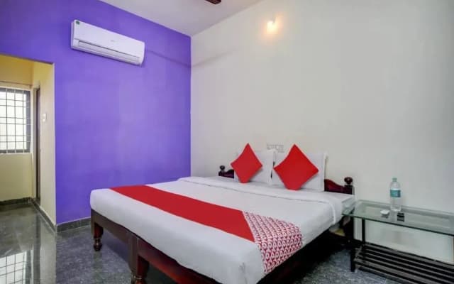 Golden Park by OYO Rooms