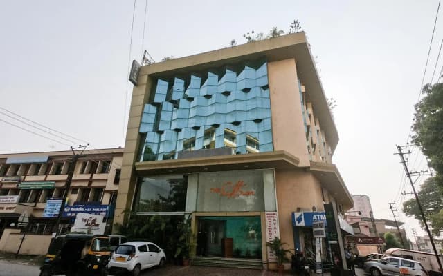 Srinivas Saffron Hotel