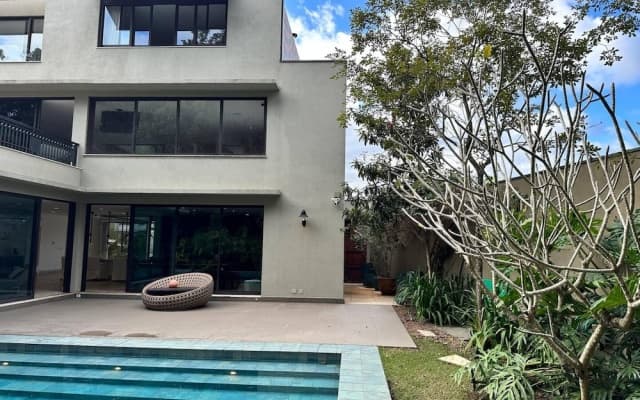 Mans o 6 Suites Riviera