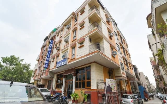OYO 16102 Le Heritage