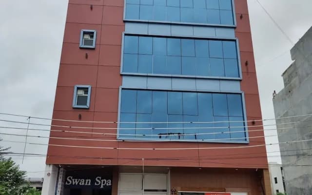 Divine Glory Hotel