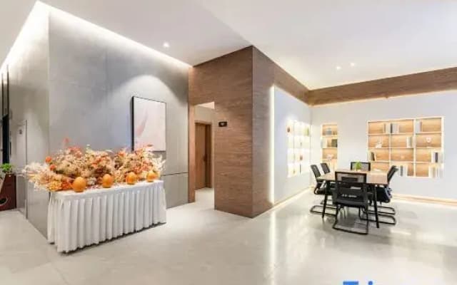 Rezen Longuu Hotel （Wuzhong Two Halls and One Center）