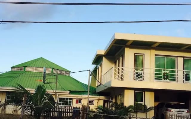 S-E Hotel and Residence