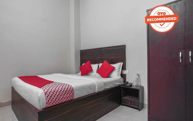 OYO 76562 Hotel Royal Pavilion