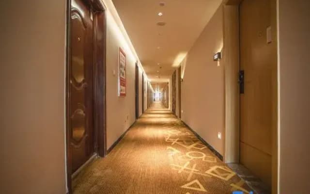 iu hotel（Jinyang passenger terminal, south-west Trade City, Guiyang）
