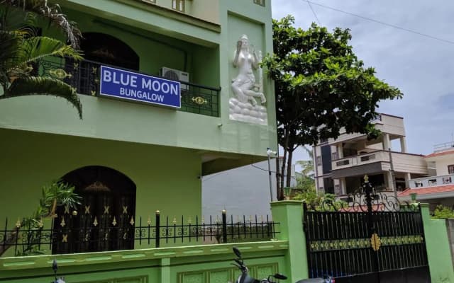 Bluemoon Bungalow