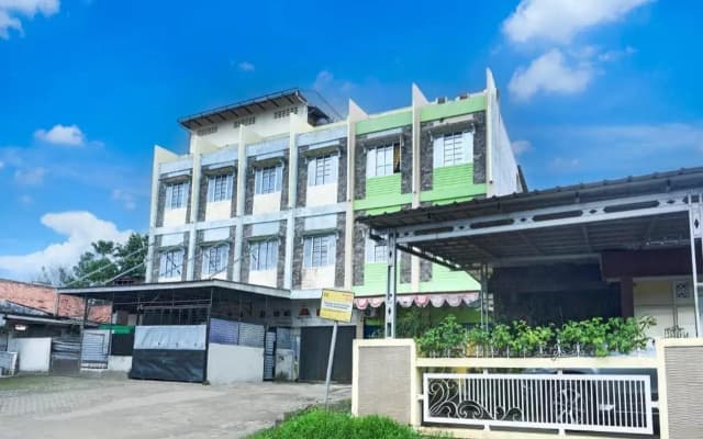 Hotel O Ilir Timur I Near Rsud Siti Fatimah Az-Zahra Formerly Lumendiva Suite