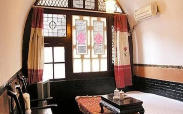 Long Ding Sheng Hotel