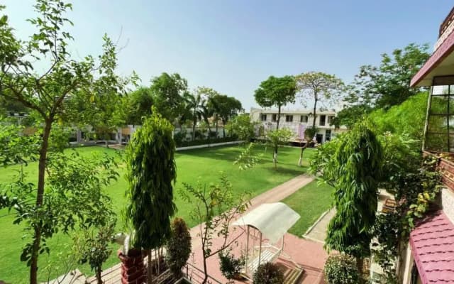 Hotel Prabhat Palace