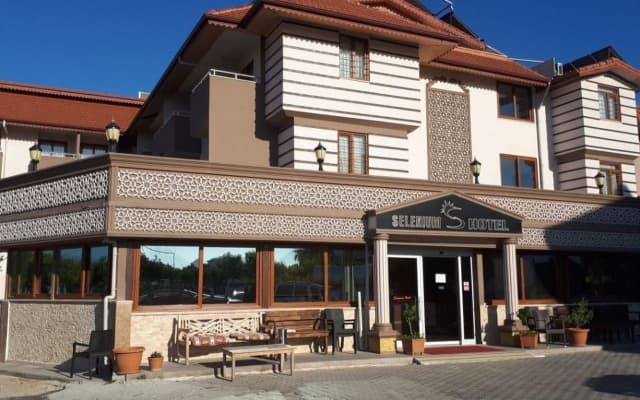 Selenium Hotel