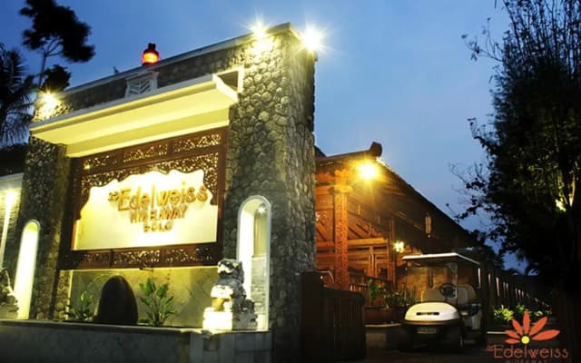 The Edelweiss Hideaway Villa Solo