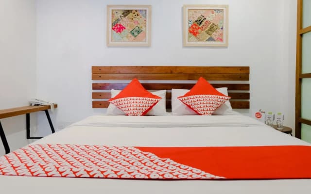 OYO 626 Augustina Home