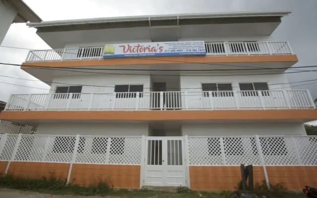 Victoria's Gennie Bay Village Hostal