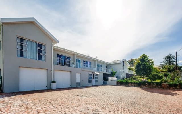 Villa Eika