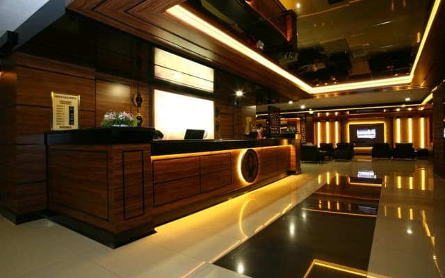 Grand Cali Hotel