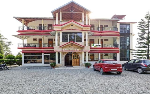 Goroomgo Sapphire Inn Bhimtal